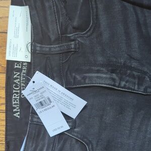 NEW! American Eagle Black Distressed Jeans Size 0. High-Rise Super Stretch X.